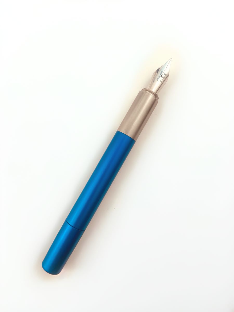 L130 Fountain Pen - Azure Blue