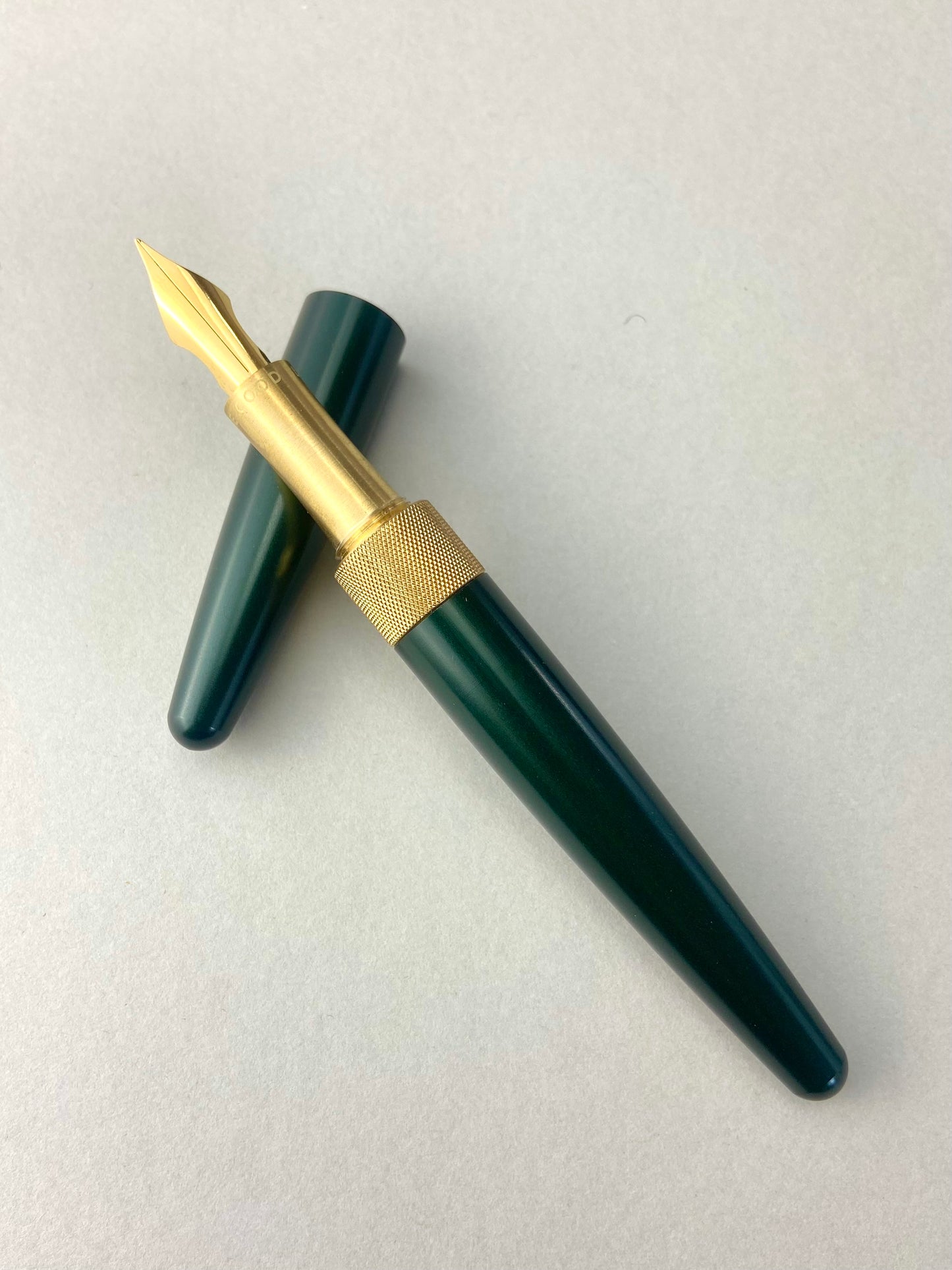 R615 Fountain Pen - British Racing Green