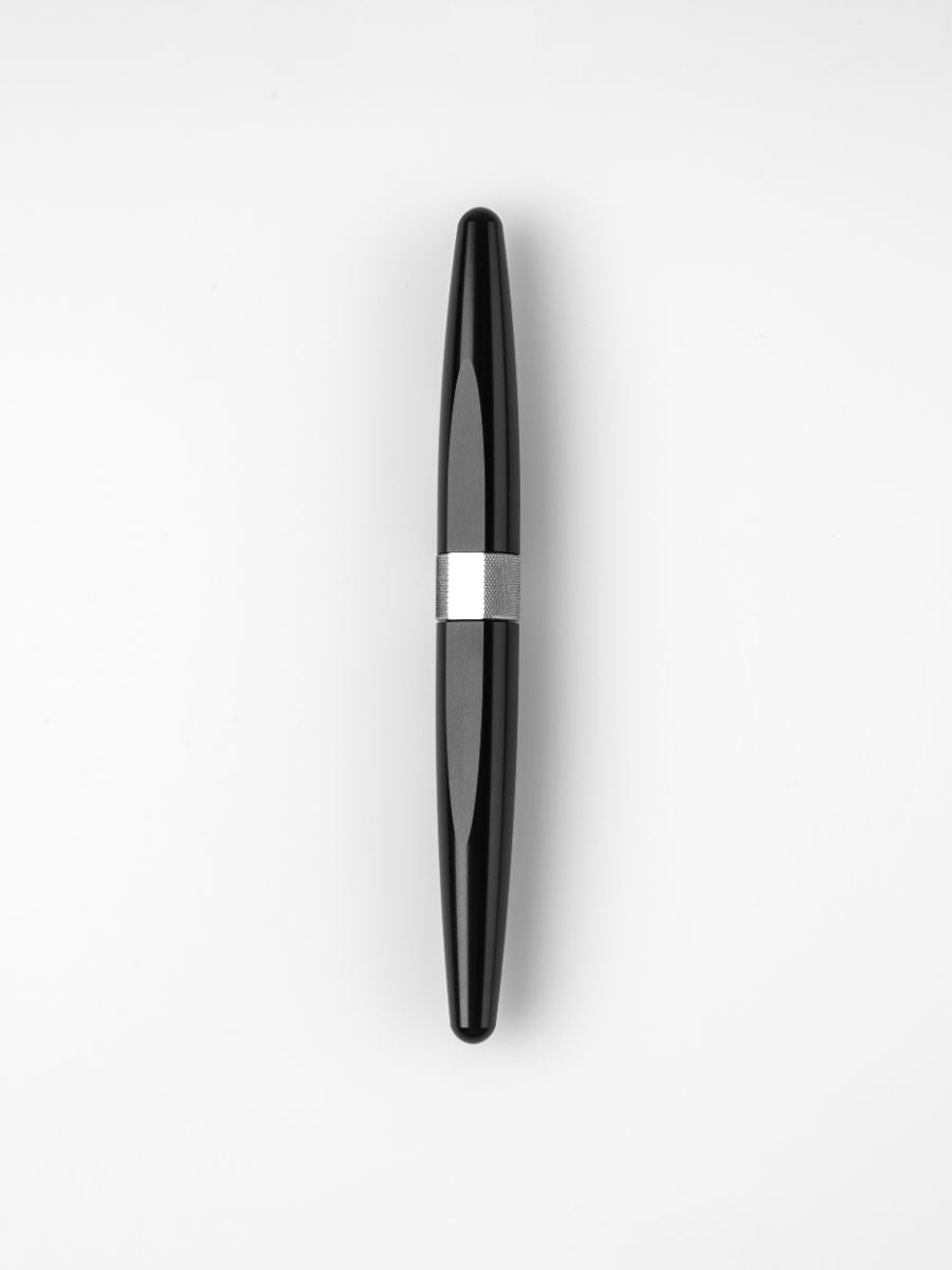 R615 Fountain Pen - Piano Black