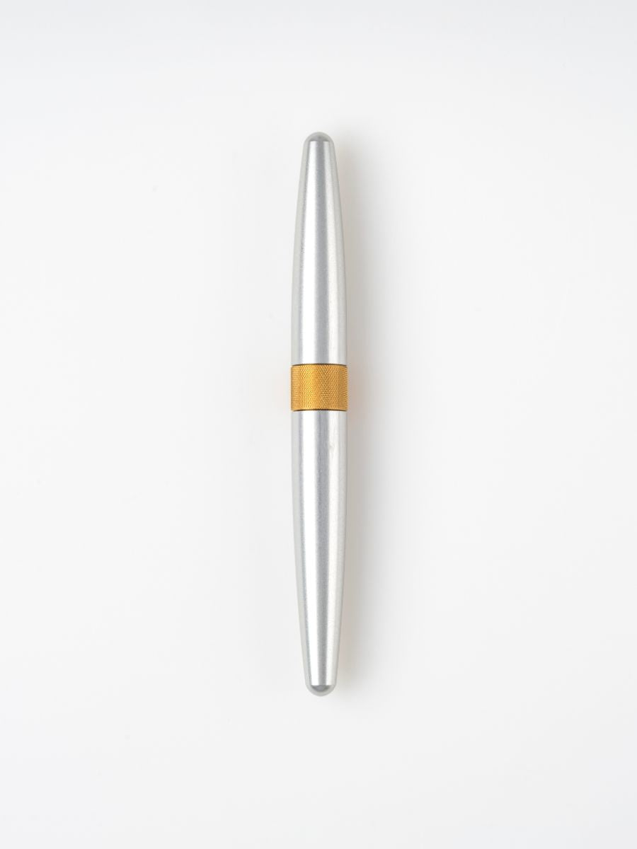 R615 Fountain Pen - Silver and Gold