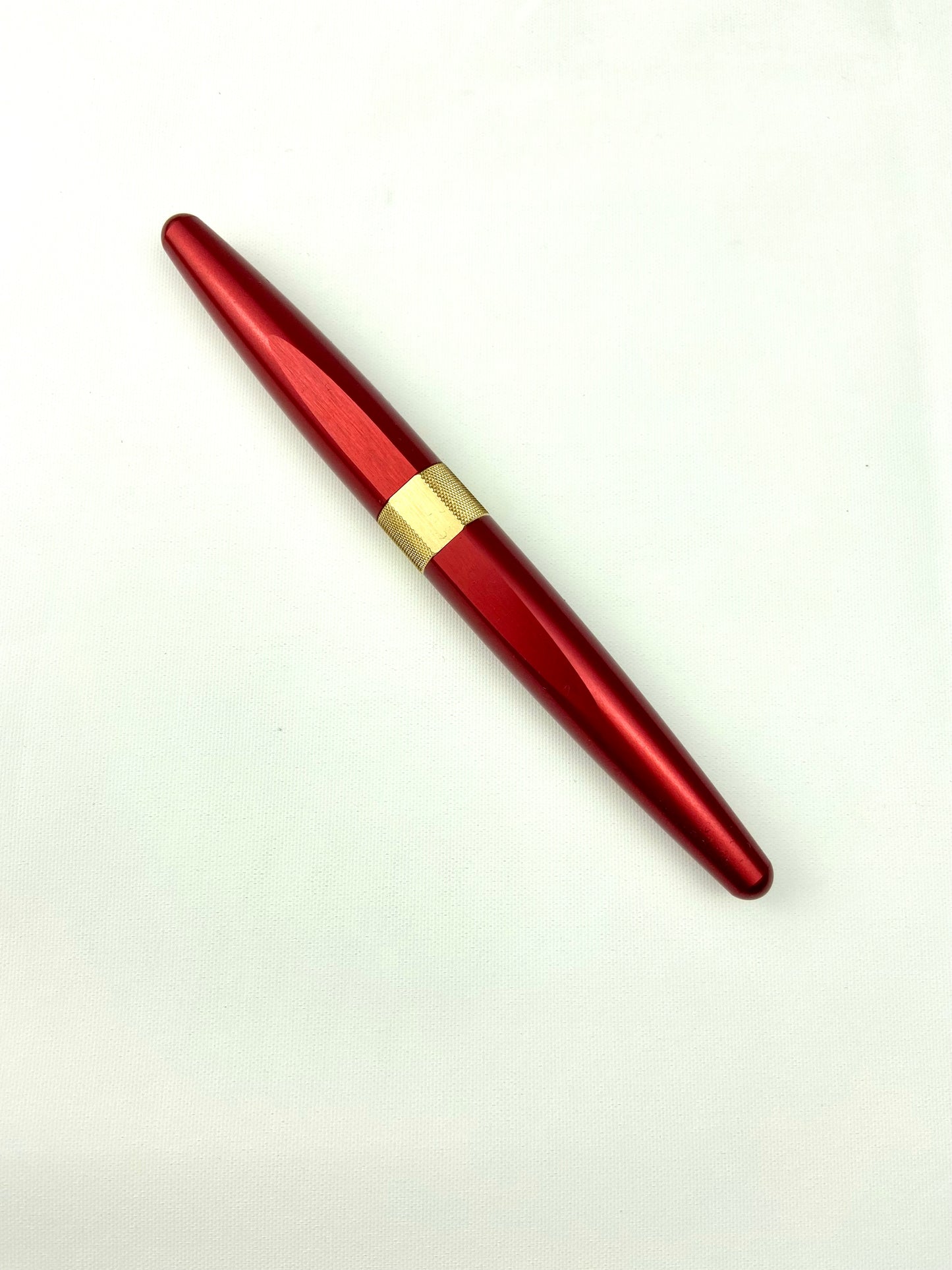 R615 Fountain Pen - Red Shift