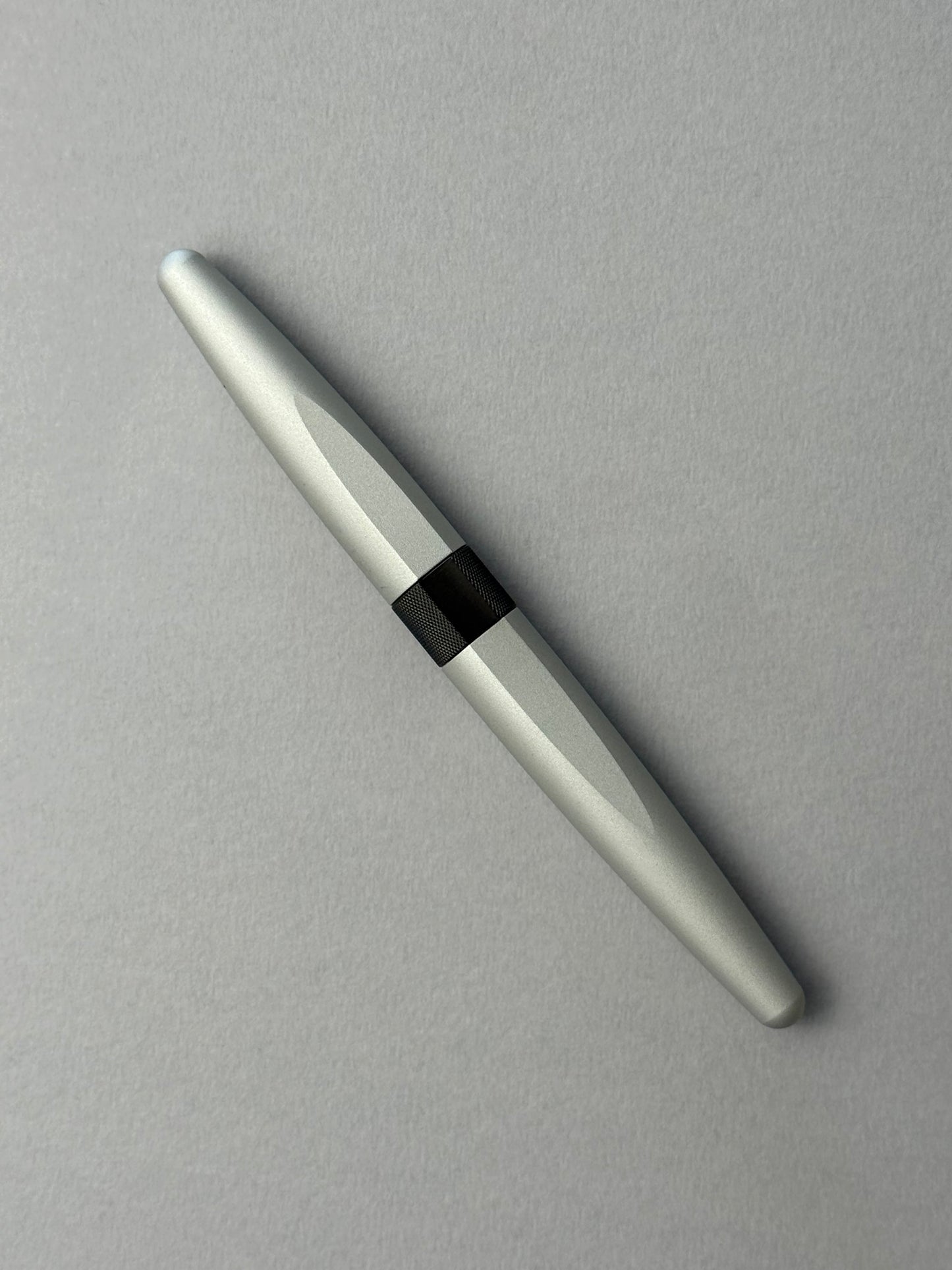 R615 Fountain Pen - Super Matte SIlver