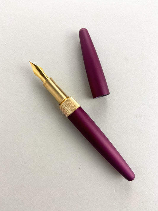 R615 Fountain Pen - Studio Finish Merlot