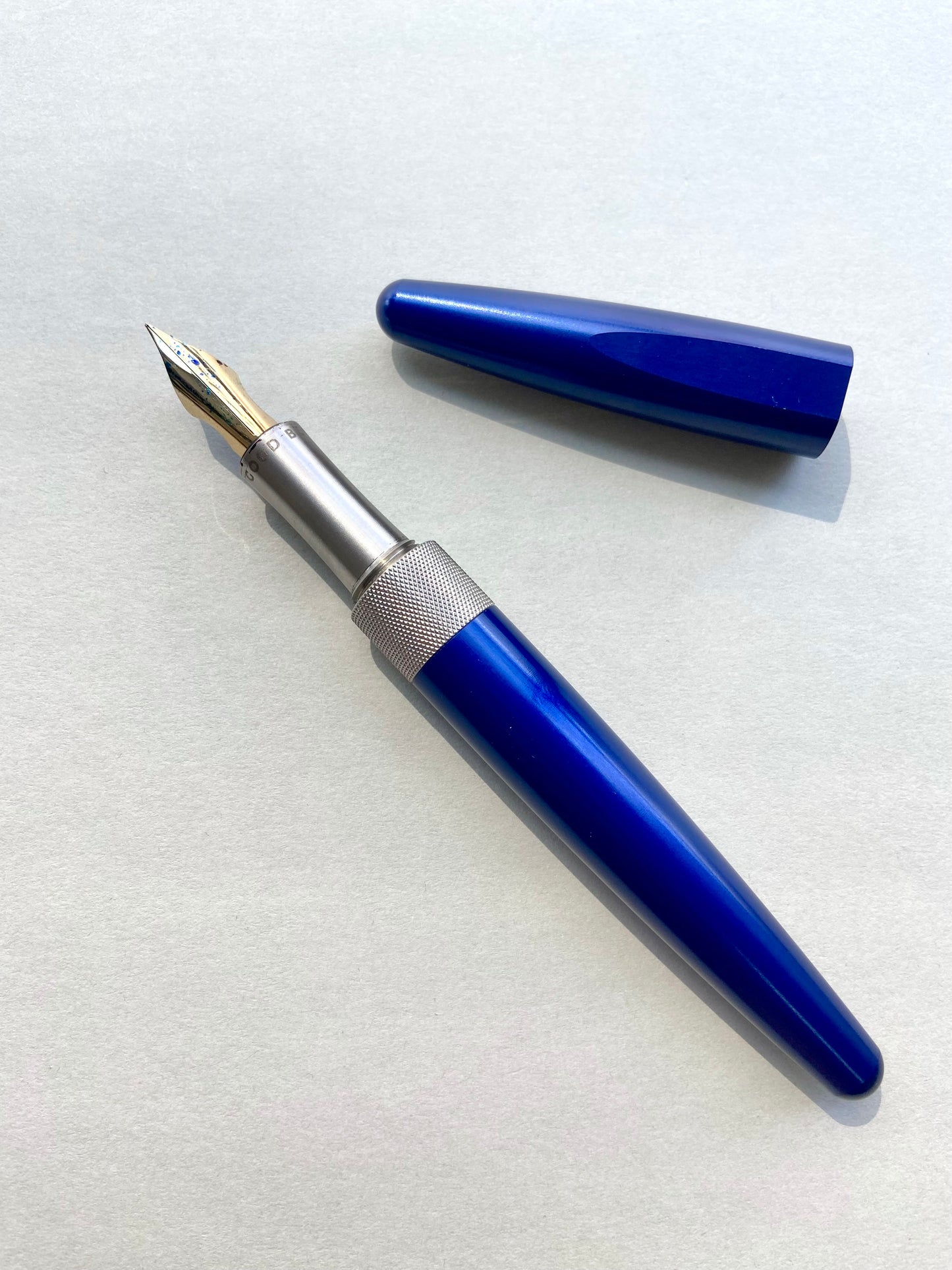R615 Fountain Pen - Ion Blue
