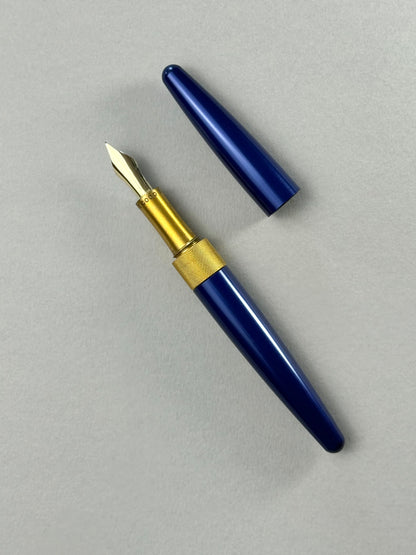 R615 Fountain Pen - Ion Blue