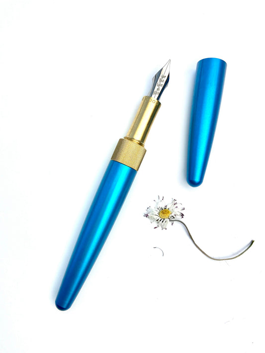 R615 Fountain Pen - Summer Blue