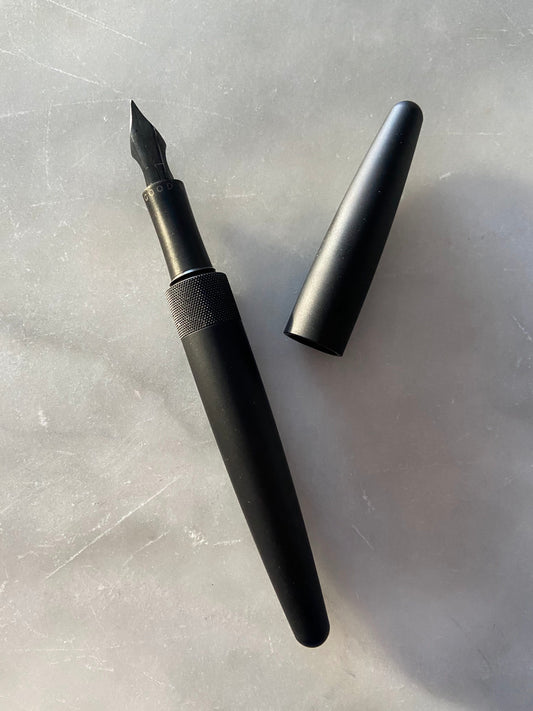 R615 Fountain Pen - Stealth